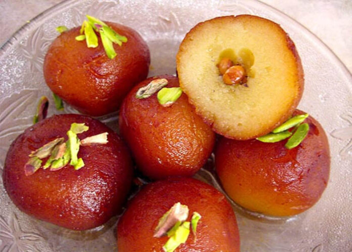 ದೀಪಾವಳಿಗೆ ಮಾಡಿ ತಿನ್ನಿ ಗುಲ್ಕಂದ್ ಜಾಮೂನು, ಇದರಷ್ಟು ರುಚಿ ನೀಡುವ ಸಿಹಿ ಮತ್ತೊಂದಿಲ್ಲ..