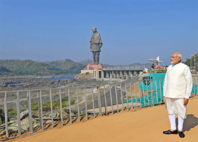 ರಾಷ್ಟ್ರೀಯ ಏಕತಾ ದಿವಸ್: ಸರ್ದಾರ್ ವಲ್ಲಭಭಾಯಿ ಪಟೇಲ್ ಪ್ರತಿಮೆಗೆ ಪ್ರಧಾನಿ ಮೋದಿ ಗೌರವ