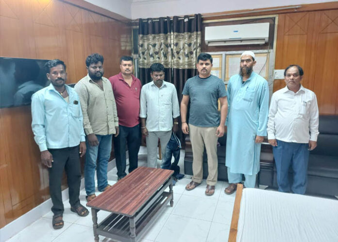 ಜಮೀನಿನ ಫೋಡಿ ಮಾಡಿಸಲು ರೈತನಿಂದ ಲಂಚ ಸ್ವೀಕರಿಸುತ್ತಿದ್ದ ಸರ್ವೇಯರ್ ಲೋಕಾಯುಕ್ತರ ಬಲೆಗೆ