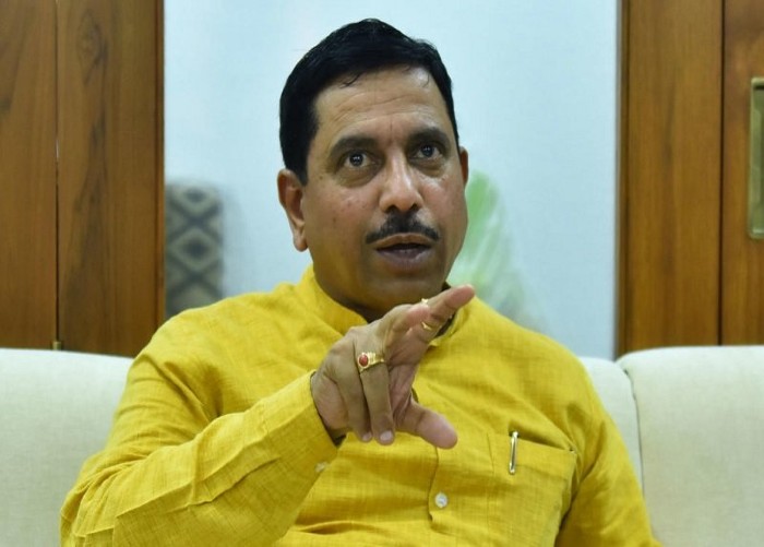 ಕಾಂಗ್ರೆಸ್ ತುಷ್ಟೀಕರಣ ನೀತಿಯೇ ಗಲಭೆಗೆ ಕಾರಣ: ಪ್ರಹ್ಲಾದ್ ಜೋಶಿ ಕಿಡಿ