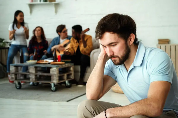 LIFE | ಎಲ್ಲರಿಗೂ ಇಷ್ಟವಾಗ್ಬೇಕು ಅನ್ನೋ ಒತ್ತಡ ನಿಜವಾಗ್ಲೂ ನಮಗೆ ಬೇಕಾ?