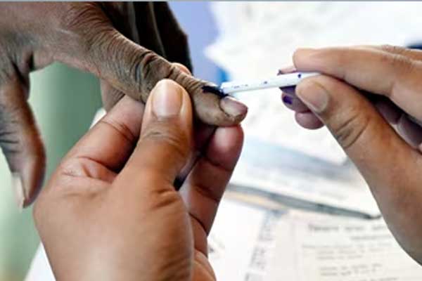 ದಾವಣಗೆರೆ ದಕ್ಷಿಣ, ಬಾಗಲಕೋಟೆ ಉಪಚುನಾವಣೆ: ಮತದಾನಕ್ಕೆ ಕ್ಷಣಗಣನೆ, ಅಧಿಕಾರಿಗಳಿಂದ ಅಂತಿಮ ಸಿದ್ಧತೆ!