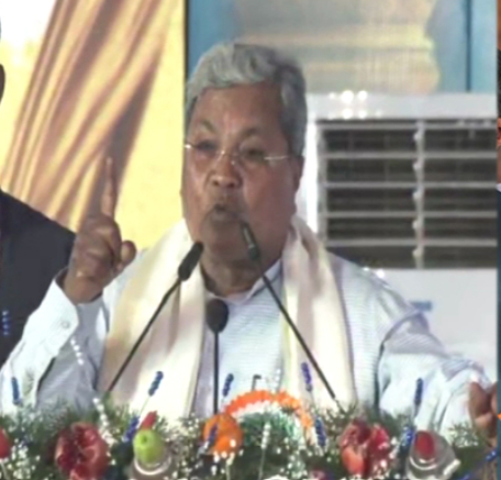 ಖಜಾನೆ ಖಾಲಿಯಾಗಿಲ್ಲ, ನಮ್ಮ ಬದ್ಧತೆ ಕುಂದಿಲ್ಲ: ಹಾವೇರಿ ಸಮಾವೇಶದಲ್ಲಿ ಸಿಎಂ ಘರ್ಜನೆ!