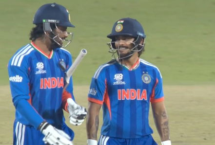 ಕಿಶನ್-ತಿಲಕ್ ಭರ್ಜರಿ ಜೊತೆಯಾಟ: ಪಾಕ್ ಬೌಲರ್‌ಗಳ ಬೆವರಿಳಿಸಿದ ಟೀಮ್ ಇಂಡಿಯಾ!