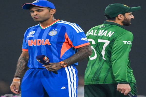 ಮೈದಾನದಲ್ಲಿ ಸೆಣಸಾಟ, ಮನಸ್ಸಿನಲ್ಲಿ ಕಹಿ? ಹ್ಯಾಂಡ್‌ಶೇಕ್ ಸಂಪ್ರದಾಯಕ್ಕೆ ‘SKY’ ಎಳ್ಳುನೀರು!