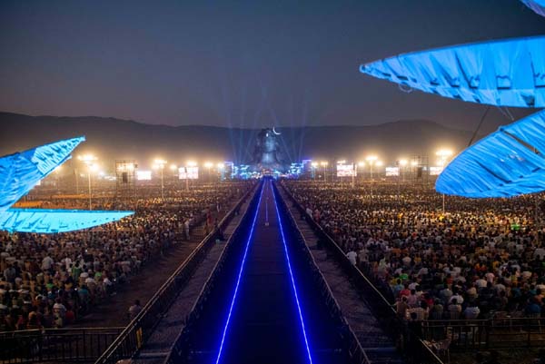 ರಾಜ್ಯದೆಲ್ಲೆಡೆ ಸಂಭ್ರಮದ ಶಿವರಾತ್ರಿ ಆಚರಣೆ, ರಾತ್ರಿಯಿಡೀ ಭಕ್ತಿಪೂರ್ವಕ ಜಾಗರಣೆ