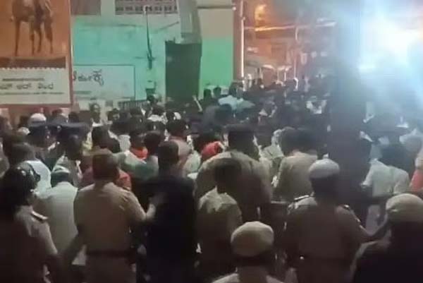 ಕಲಬುರಗಿಯಲ್ಲಿ ಶಿವಾಜಿ ಜಯಂತಿ ವೇಳೆ ಗಲಾಟೆ: ಎರಡು ಸಮುದಾಯಗಳ ನಡುವೆ ಕಲ್ಲೇಟು