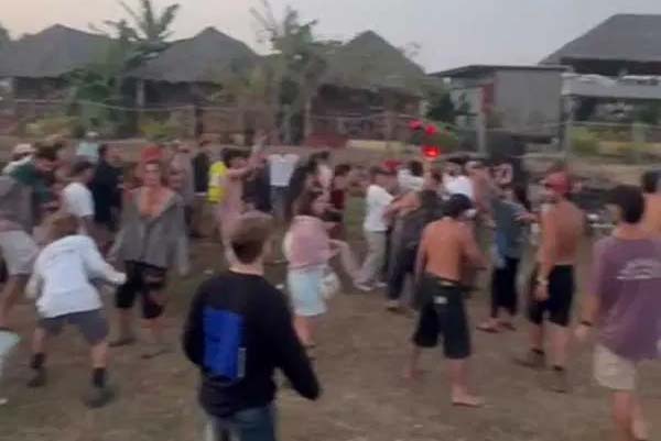 ತುಂಗಾ ನದಿ ತೀರದಲ್ಲಿ ವಿದೇಶಿಗರ ಜಾಲಿ ಪಾರ್ಟಿ, ಹೋಸ್ಟ್‌ ಮಾಡಿದವರ ವಿರುದ್ಧ ಕೇಸ್‌