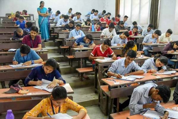 PUC EXAM | ಪರೀಕ್ಷೆಗೆ ಇನ್ನೆರೆಡೇ ದಿನ ಇರುವಂತೆ ʼಎಕ್ಸಾಂ ಪೇಪರ್‌ ಬೇಕಾದ್ರೆ ಮೆಸೇಜ್‌ ಮಾಡಿ ʼ ಪೋಸ್ಟ್‌ ವೈರಲ್‌