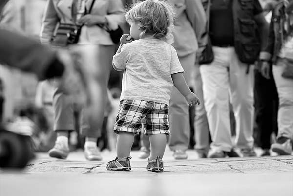 SAFETY | ಜನದಟ್ಟಣೆ ಇರುವ ಕಡೆ ಮಕ್ಕಳ ಕೈಯನ್ನು ಬಿಡಲೇಬೇಡಿ, ಕಳೆದುಹೋಗದಂತೆ ಇನ್ನೇನು ಮಾಡಬಹುದು?