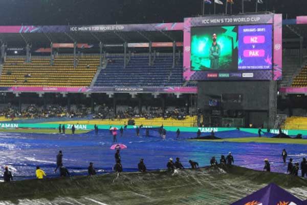 ಟಿ20 ವಿಶ್ವಕಪ್ । ಪಾಕ್-ನ್ಯೂಜಿಲೆಂಡ್ ಸೂಪರ್ 8 ಮ್ಯಾಚ್ ಆರಂಭಕ್ಕೆ ವರುಣ ಅಡ್ಡಿ!
