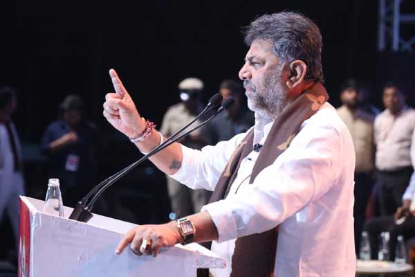 ಡಿಜಿಟಲ್ ಕ್ರಾಂತಿಗೆ ಸಜ್ಜಾದ ಸಿಲಿಕಾನ್ ಸಿಟಿ: ಆಸ್ತಿ ದಾಖಲೆಗಳ ಹಸ್ತಾಂತರಕ್ಕೆ ಡಿಕೆಶಿ ಮಾಸ್ಟರ್ ಪ್ಲಾನ್!