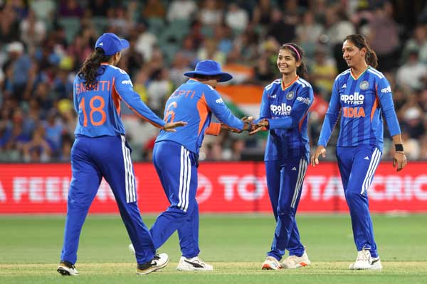 ಕಾಂಗರೂ ನಾಡಿನಲ್ಲಿ ವನಿತೆಯರ ದರ್ಬಾರ್: ಟಿ20 ಸರಣಿ ಟೀಂ ಇಂಡಿಯಾ ಪಾಲು!