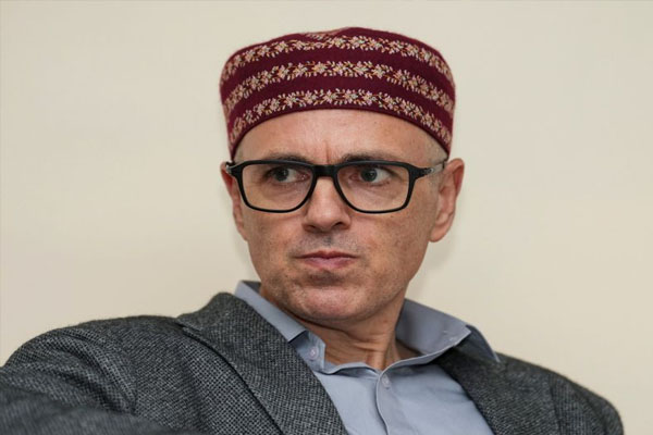 ಹುಬ್ಬಳ್ಳಿಯಲ್ಲಿ ಕಾಶ್ಮೀರದ ಕಲಿಗಳ ಆರ್ಭಟ: ಟ್ರೋಫಿ ಮೇಲೆ ಕಣ್ಣಿಟ್ಟ ಒಮರ್ ಅಬ್ದುಲ್ಲಾ!