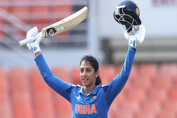 ಸ್ಮೃತಿ ಮಂಧಾನ ಭರ್ಜರಿ ಹಾಫ್ ಸೆಂಚುರಿ: ಆಸ್ಟ್ರೇಲಿಯಾ ವಿರುದ್ಧ ಐತಿಹಾಸಿಕ ಸಾಧನೆ