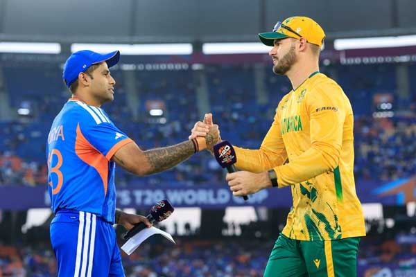 ಟಿ20 ವಿಶ್ವಕಪ್ | ಸೂಪರ್ 8 ನಲ್ಲಿ ಆಫ್ರಿಕಾ-ಭಾರತ ಮುಖಾಮುಖಿ: ಟಾಸ್ ಗೆದ್ದ ಮಾರ್ಕ್ರಾಮ್ ಬ್ಯಾಟಿಂಗ್ ಆಯ್ಕೆ!