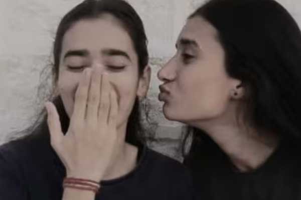 ಮದುವೆ ಸಂಭ್ರಮದ ಮನೆಯಲ್ಲಿ ಶೋಕ: ಸಾವಿಗೆ ಶರಣಾದ ಸಹೋದರಿಯರು!