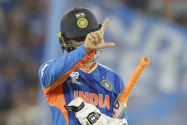 ಫೈನಲ್ ಪಂದ್ಯದಲ್ಲಿ ಕೊನೆಗೂ ಅಭಿಷೇಕ್ ಶರ್ಮಾ ಕಮ್ ಬ್ಯಾಕ್: ಕಿವೀಸ್ ವಿರುದ್ಧ ಭರ್ಜರಿ ಬ್ಯಾಟಿಂಗ್!