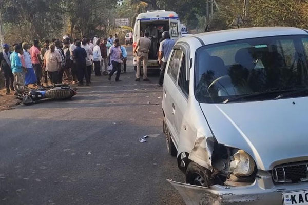 ಬೈಕ್-ಕಾರು ನಡುವೆ ಮುಖಾಮುಖಿ ಡಿಕ್ಕಿ: ಬೈಕ್ ಸವಾರನಿಗೆ ಗಂಭೀರ ಗಾಯ