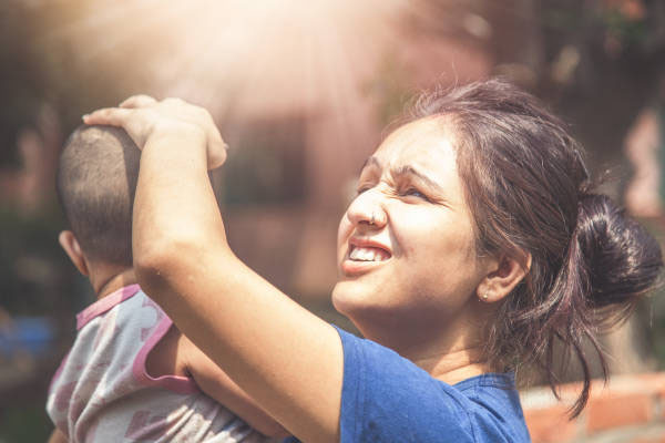 Take Care | ಸೂರ್ಯನ ಧಗೆ ಜಾಸ್ತಿಯಾಗ್ತಿದೆ, ಮಕ್ಕಳನ್ನು ಉರಿ ಬಿಸಿಲಿನಿಂದ ರಕ್ಷಿಸಿಕೊಳ್ಳೋದು ಹೇಗೆ?