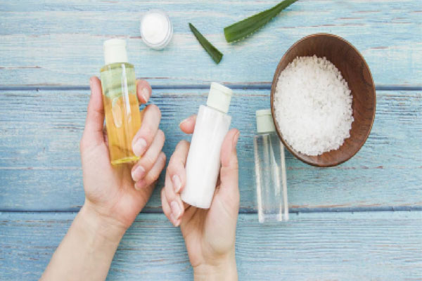 Oil vs lotion | ಒಣಗಿ ಹೋಗಿರೋ ಚರ್ಮಕ್ಕೆ ಯಾವುದು ಹಚ್ಚಿದ್ರೆ ಬೆಸ್ಟ್?