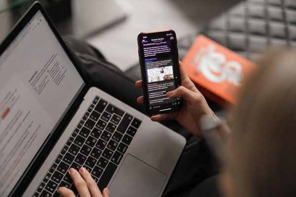 ಫೋನ್, ಲಾಪ್ ಟಾಪ್ ಸ್ಕ್ರೀನ್ ಟೈಮ್ ಹೆಚ್ಚಾದಂತೆ ನಿಮ್ಮ ಆಯಸ್ಸು ಕಡಿಮೆ ಆಗುತ್ತೆ