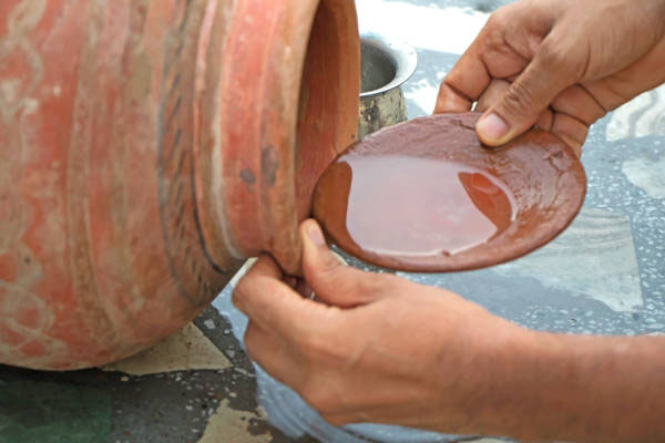 Pot Water | ದೇಹ ಆತ್ಮ ಎರಡೂ ತಂಪು ಮಾಡೋಕೆ ಮಣ್ಣಿನ ಮಡಕೆ ನೀರಿಗಿಂತ ಬೆಸ್ಟ್ ಇನ್ನೊಂದಿದ್ಯಾ?