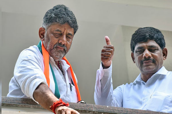 ದೆಹಲಿ ಅಂಗಳದಲ್ಲಿ ಡಿಕೆ ಬ್ರದರ್ಸ್ ಪವರ್ ಪ್ಲೇ: ಹೈಕಮಾಂಡ್‌ಗೆ ಎರಡು ‘ಖಡಕ್ ಷರತ್ತು’