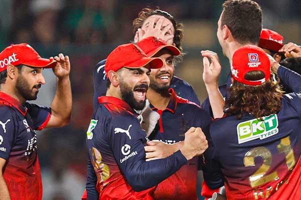 IPL | ಡೆಲ್ಲಿ ಕ್ಯಾಪಿಟಲ್ಸ್ ವಿರುದ್ಧ ಕೇವಲ 6.3 ಓವರ್​ಗಳಲ್ಲೇ ಗೆದ್ದು ಬೀಗಿದ ಆರ್​ಸಿಬಿ