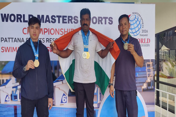 ಪಶು ವೈದ್ಯಾಧಿಕಾರಿಯ ಅಪರೂಪದ ಸಾಧನೆ: ವರ್ಲ್ಡ್ ಮಾಸ್ಟರ್ಸ್ ಈಜು ಸ್ಪರ್ಧೆಯಲ್ಲಿ ಚಿನ್ನ,ಬೆಳ್ಳಿ ಪದಕ ಪಡೆದ ಡಾಕ್ಟ್ರು