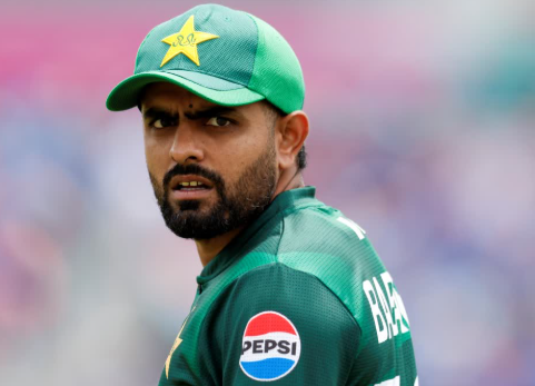 ಟಿ20 ಕ್ರಿಕೆಟ್‌ನಲ್ಲಿ ಐತಿಹಾಸಿಕ ಸಾಧನೆ: ಕೊಹ್ಲಿ, ವಾರ್ನರ್ ಸಾಲಿಗೆ ಸೇರಿದ ಪಾಕ್ ನಾಯಕ