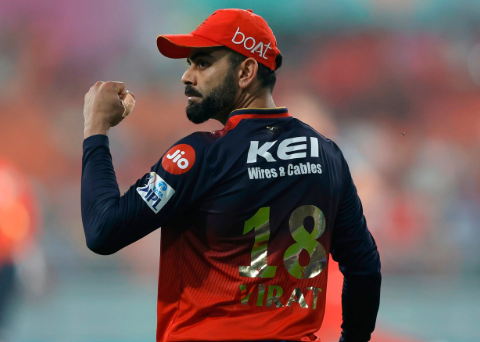 ಕಿಂಗ್ ವಿರಾಟ್ ಕೊಹ್ಲಿ @300: ಐಪಿಎಲ್ ಇತಿಹಾಸದಲ್ಲಿ ಸೃಷ್ಟಿಯಾಯ್ತು ಹೊಸ ಇತಿಹಾಸ!