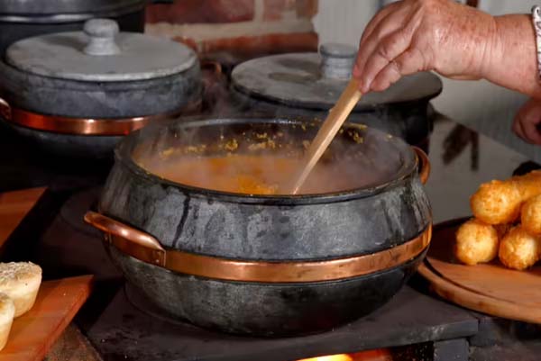 ಮದುವೆಯಾಗಿ ಬಂದಿದ್ದೀಯ ಸ್ವಲ್ಪವಾದ್ರೂ ಅಡುಗೆ ಕಲಿ ಅಂದಿದ್ದಕ್ಕೆ ಸೊಸೆ ಆತ್ಮಹತ್ಯೆ!