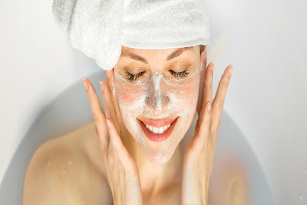 Skin Care | ಕಾಂತಿಯುತ ಮುಖಕ್ಕಾಗಿ ದುಬಾರಿ ಕ್ರೀಮ್ ಬೇಡ, ಹಸಿ ಹಾಲು ಸಾಕು