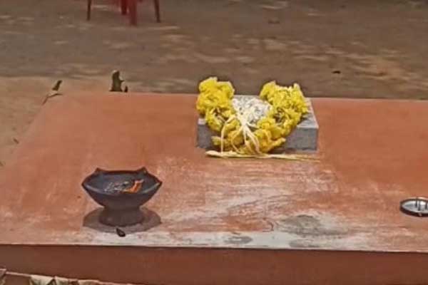 ಮಳಲಿಯಲ್ಲಿ ವಿಸ್ಮಯಕಾರಿ ಘಟನೆ: ತೆರೆದ ಬಯಲು, ಬೀಸುವ ಗಾಳಿಯ ನಡುವೆ ಇಪ್ಪತ್ತು ಗಂಟೆ ಉರಿದ ದೀಪ!