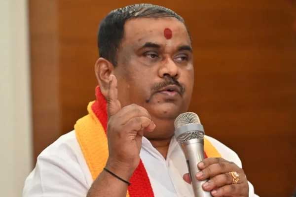 ರೈಲ್ವೆ ಇಲಾಖೆಯ ಪರೀಕ್ಷೆಯಲ್ಲಿ ಕನ್ನಡಕ್ಕೆ ಕೊಕ್: ಕೇಂದ್ರದ ವಿರುದ್ಧ ಕರವೇ ಸಮರ, ಬೃಹತ್ ಪ್ರತಿಭಟನೆಯ ಎಚ್ಚರಿಕೆ!