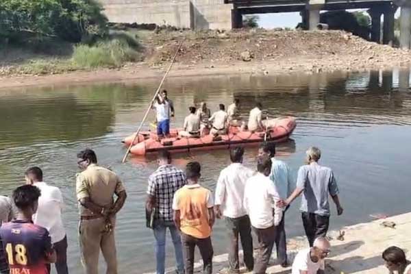 ನದಿಯಲ್ಲಿ ಮುಳುಗುತ್ತಿದ್ದ ಮಗನನ್ನು ರಕ್ಷಿಸಲು ಹೋದ ತಾಯಿ ನೀರಿನಲ್ಲಿ ಮುಳಗಿ ಸಾ*ವು