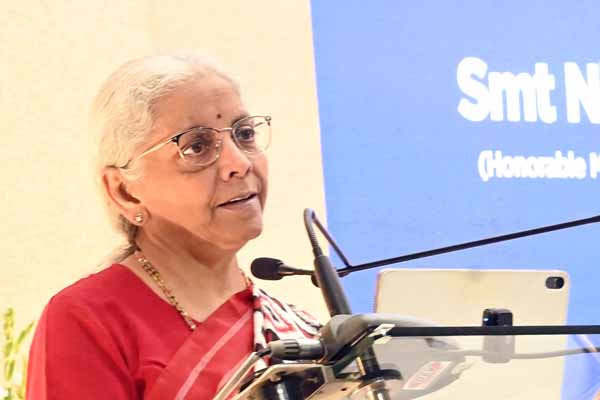2047ರೊಳಗೆ ಭಾರತವನ್ನು ಸಮೃದ್ಧ, ಶಕ್ತಿಶಾಲಿ ರಾಷ್ಟ್ರವನ್ನಾಗಿ ರೂಪಿಸೋಣ: ವಿತ್ತ ಸಚಿವೆ ನಿರ್ಮಲಾ ಸೀತಾರಾಮನ್