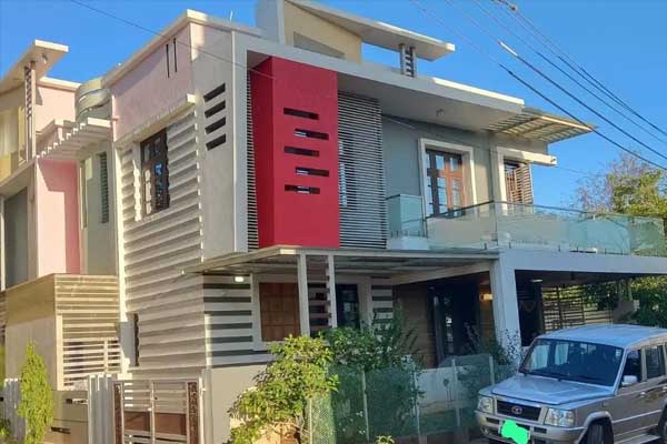 ನಿವೃತ್ತ ಅಸಿಸ್ಟೆಂಟ್ ಅಕೌಂಟೆಂಟ್ ಮನೆ ಮೇಲೆ ಲೋಕಾ ದಾಳಿ: ಬರೋಬ್ಬರಿ 8 ಕೋಟಿಗೂ ಅಧಿಕ ಮೌಲ್ಯದ ಆಸ್ತಿ ಪತ್ತೆ