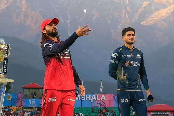 IPL | ಕ್ವಾಲಿಫೈಯರ್ ಪಂದ್ಯಕ್ಕೆ ಗುಜರಾತ್- ಆರ್​ಸಿಬಿ ಮುಖಾಮುಖಿ: ಟಾಸ್ ಗೆದ್ದ ಗಿಲ್ ಬೌಲಿಂಗ್ ಆಯ್ಕೆ