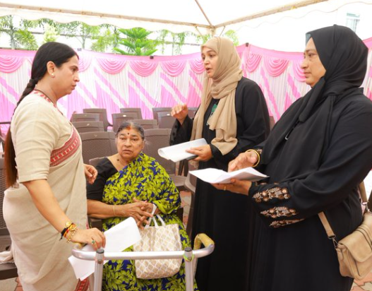 ಸೌಹಾರ್ದವಲ್ಲ, ತಾಯಿಯನ್ನೇ ನೆರೆಮನೆಯವಳೆಂದು ನಿಮ್ಮನ್ನು ಯಾಮಾರಿಸಿದ್ದು: ಹೆಬ್ಬಾಳ್ಕರ್ ‘ಶ್ಲಾಘನೆ’ಗೆ ಬಿಜೆಪಿ ಟಕ್ಕರ್!