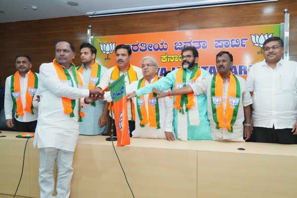 ಹಿರಿಯೂರು ಕ್ಷೇತ್ರದ ಉಪಚುನಾವಣೆ ಮೇಲೆ ಕಣ್ಣು: ಬಿಜೆಪಿ ಸೇರಿದ ಪ್ರಬಲ ನಾಯಕ ರಾಜಣ್ಣ!
