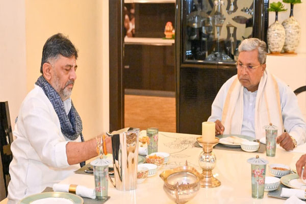 ಕಾವೇರಿ ಮನೆಯಲ್ಲಿ ‘ರಾಜಕೀಯ ಬ್ರೇಕ್‌ಫಾಸ್ಟ್’: ಸಿಎಂ-ಡಿಕೆಶಿ ಒಗ್ಗಟ್ಟಿನ ಶಕ್ತಿ ಪ್ರದರ್ಶನ