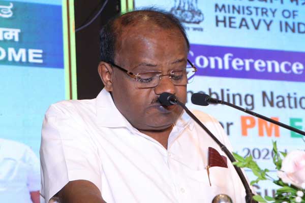 ಪಿಎಂ-ಇ-ಡ್ರೈವ್ ಯೋಜನೆಯಡಿ ಕರ್ನಾಟಕಕ್ಕೆ 1,243 ಇವಿ ಚಾರ್ಜಿಂಗ್ ಕೇಂದ್ರಗಳು ಮಂಜೂರು: ಎಚ್‌ಡಿ ಕುಮಾರಸ್ವಾಮಿ