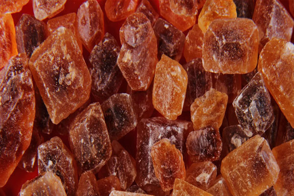 Red Rock Sugar | ಸಿಹಿಯೂ ಹೌದು, ಔಷಧಿಯೂ ಹೌದು! ಈ ಕೆಂಪು ಕಲ್ಲುಸಕ್ಕರೆಯ ಅದ್ಭುತ ಗುಣಗಳು ನಿಮಗೆ ಗೊತ್ತಿದ್ಯಾ?