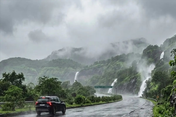 Travel | ಮೋಡಗಳ ನಾಡಿಗೆ ಲಾಂಗ್ ಡ್ರೈವ್: ಮಳೆಗಾಲದ ಮಜಾ ಸವಿಯಲು ಇಲ್ಲಿದೆ ಕರ್ನಾಟಕದ ‘ಮಾನ್ಸೂನ್ ಸ್ಪಾಟ್ಸ್’