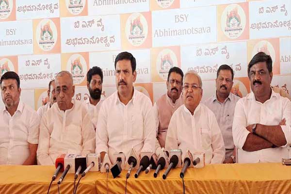 ಗ್ಯಾರಂಟಿ ಕುರಿತು ವಿಶ್ವಾಸವಿದ್ದರೆ 15 ದಿನ ಬಾಗಲಕೋಟೆಯಲ್ಲಿ ಸಿಎಂ ವಾಸ್ತವ್ಯ ಇದ್ದರೇಕೆ? ಬಿ.ವೈ.ವಿಜಯೇಂದ್ರ ಪ್ರಶ್ನೆ