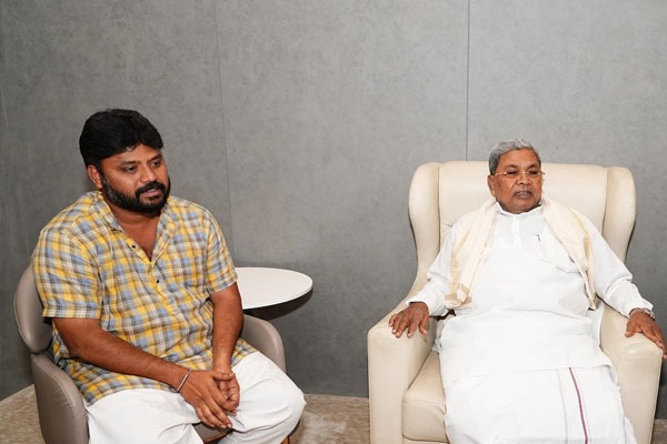 ಪ್ರದೀಪ್ ಈಶ್ವರ್ ಮೇಲೆ ಚಪ್ಪಲಿ ಎಸೆತ ಪ್ರಕರಣ: ಸಿದ್ದರಾಮಯ್ಯ ಎದುರು ಕಣ್ಣೀರಿಟ್ಟ ಶಾಸಕ!