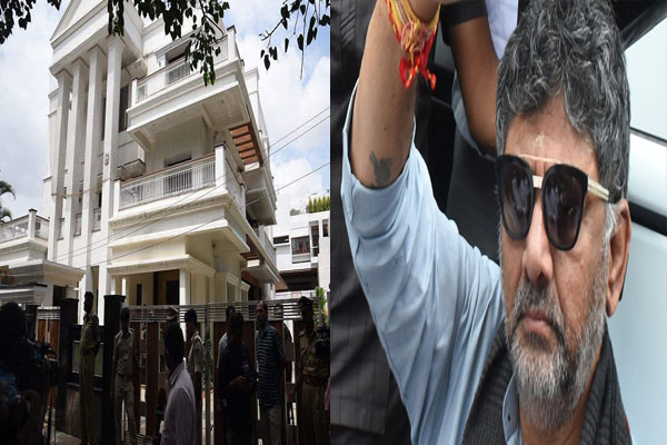 ರಾಜಧಾನಿಯ ಹೈ-ಪ್ರೊಫೈಲ್ ವಲಯದಲ್ಲಿ ಮೂಢನಂಬಿಕೆಯ ತಾಂಡವ: ಸಿಎಂ ನಿವಾಸದ ರಸ್ತೆಯಲ್ಲೇ ಕ್ಷುದ್ರಪೂಜೆ