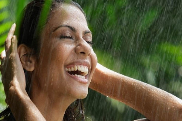 Rain Hair Care | ಮಳೆಯಲ್ಲಿ ಒದ್ದೆಯಾದರೂ ಕೂದಲು ಚೆನ್ನಾಗಿರಲಿ… ಈ ಹೇರ್ ಕೇರ್ ಸೀಕ್ರೆಟ್ಸ್ ತಿಳ್ಕೊಳಿ